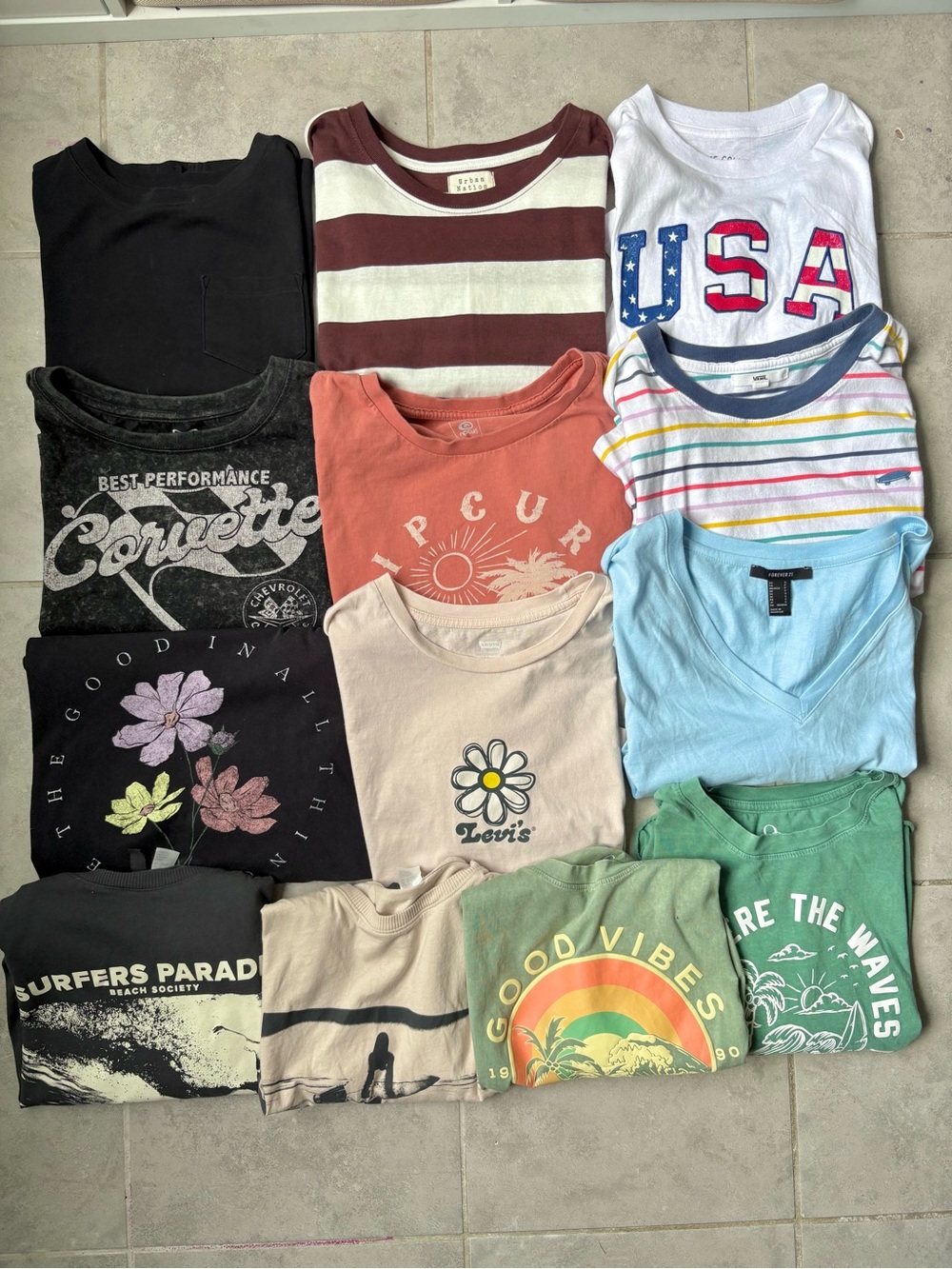 Boxy Tees Bundle - Ripcurl, Levi’s, Vans, H&M